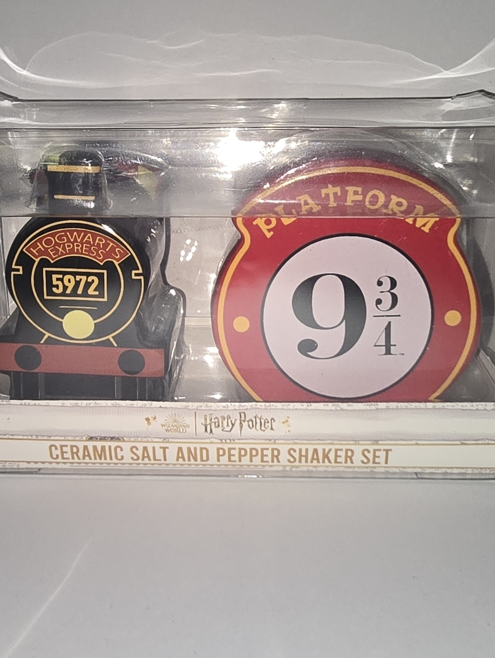 Harry Potter Platform 9 3/4 Salt & Pepper Set Hogwarts Express Ceramic New